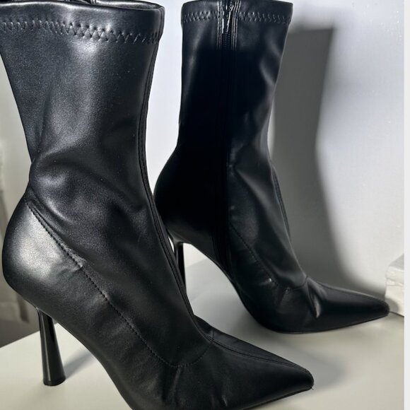 New Forever21 heeled boots - Size 7.5 - Picture 1 of 6